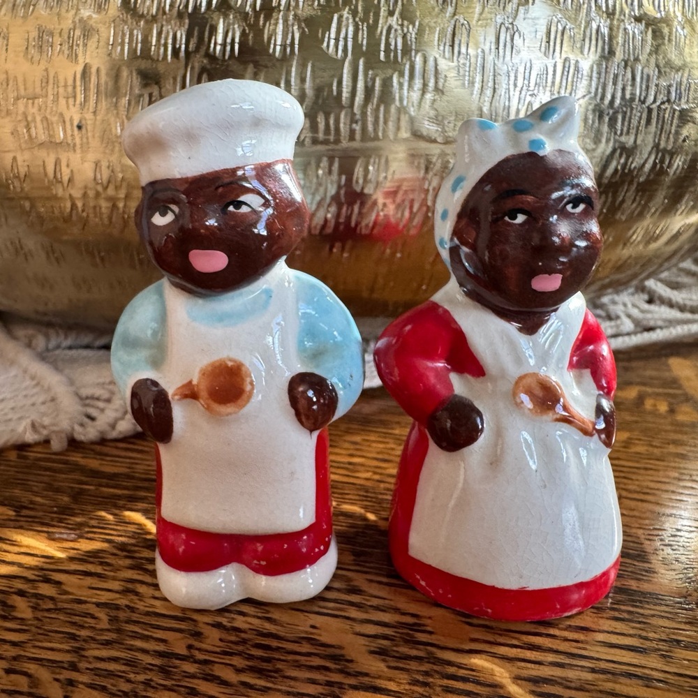 NOT FOR SALE Vintage 1940s Americana Salt & Pepper Shakers